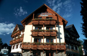 Гостиница Sport hotel POMI  Гаррахов